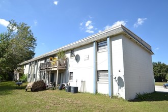 Cherry Oaks Apartments in Orlando, FL - Building Photo - Building Photo