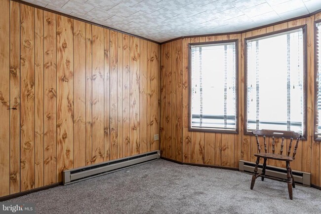 1023 Spruce St-Unit -1/2 in Kulpmont, PA - Building Photo - Building Photo