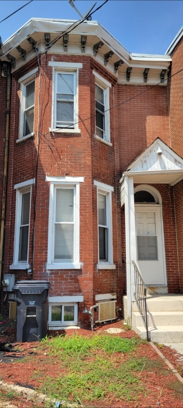 property at 209 Maryland Ave