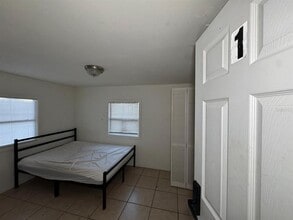 4638 America St in Orlando, FL - Building Photo - Building Photo