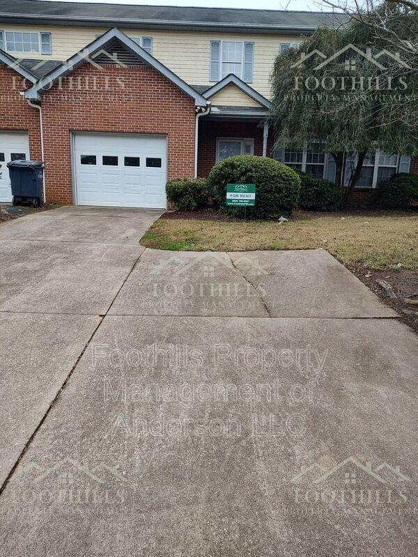 property at 901 Autumn Oaks