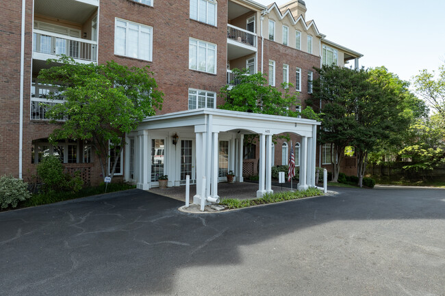 Terraces at Laurelwood in Memphis, TN - Building Photo - Building Photo