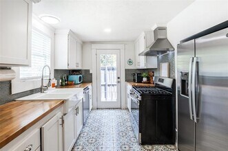 210 N Byrne St in McKinney, TX - Building Photo - Building Photo