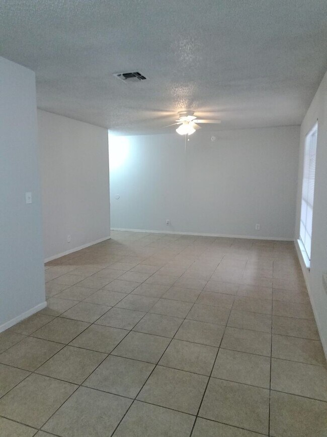 6811 Oldham Dr in San Antonio, TX - Building Photo - Building Photo