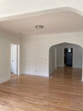 1854 Jackson St NE, Unit 1 Downstairs in Minneapolis, MN - Foto de edificio - Building Photo