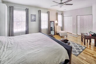 113 Coles St in Jersey City, NJ - Building Photo - Building Photo