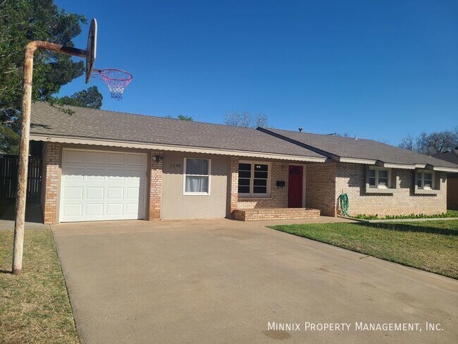 3204 W Dengar Ave in Midland, TX - Building Photo - Building Photo