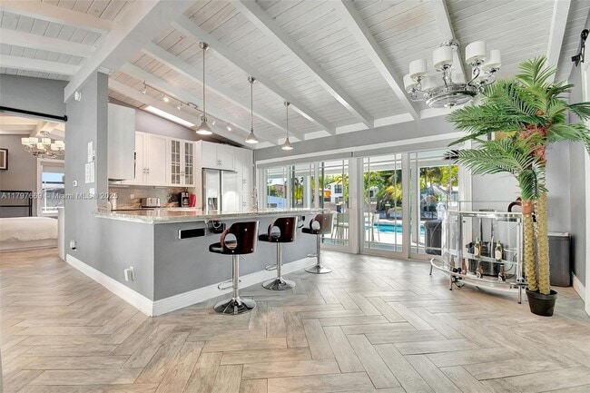 property at 2531 Gulfstream Ln
