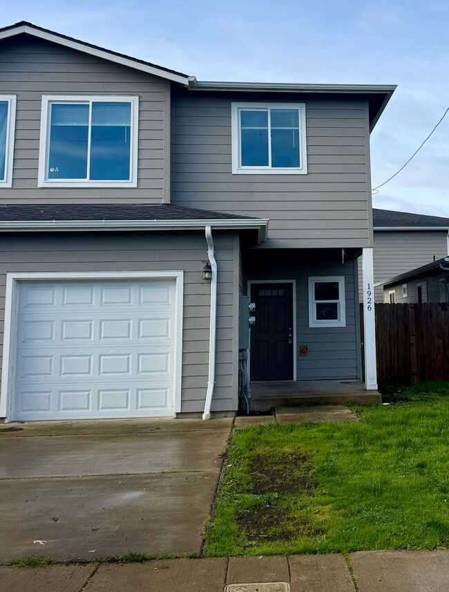 property at 1926 SW Washington St