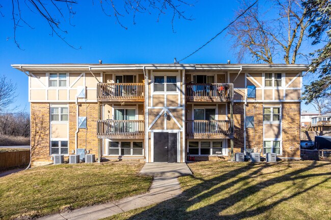 1195 NW Aurora Ave in Des Moines, IA - Building Photo - Building Photo