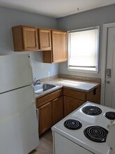4013 Clarendon Rd, Unit 4013 in Indianapolis, IN - Foto de edificio - Building Photo