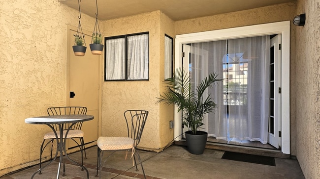 1025 E Highland Ave in Phoenix, AZ - Building Photo - Building Photo