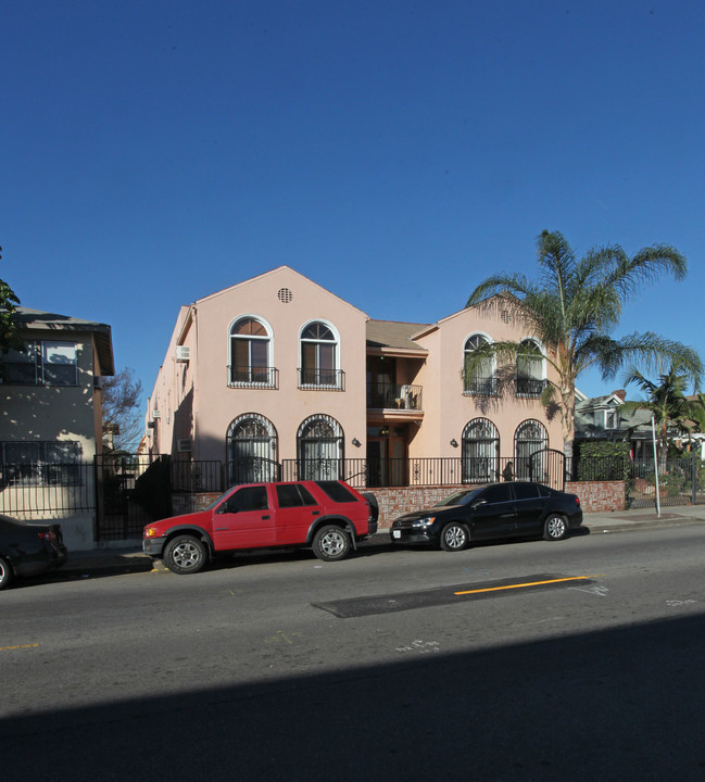 Edgemont Apartments in Los Angeles, CA - Building Photo