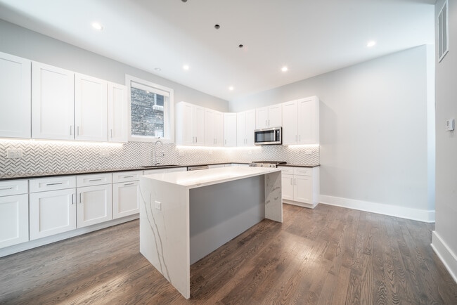property at 556 W 18th St