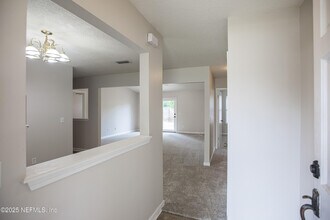 12449 Long Lake Dr N in Jacksonville, FL - Building Photo - Building Photo