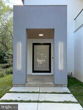 8908 Mohawk Ln in Bethesda, MD - Building Photo - Building Photo