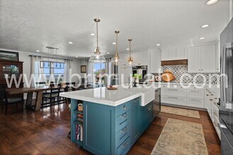 772 E 2075 S in Bountiful, UT - Building Photo - Building Photo