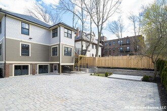 23 Winslow Rd in Brookline, MA - Building Photo - Building Photo