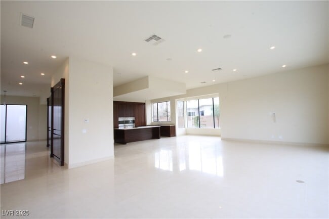 7526 Yonie Ct