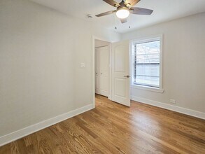 561 W Cornelia Ave, Unit 110 in Chicago, IL - Foto de edificio - Building Photo