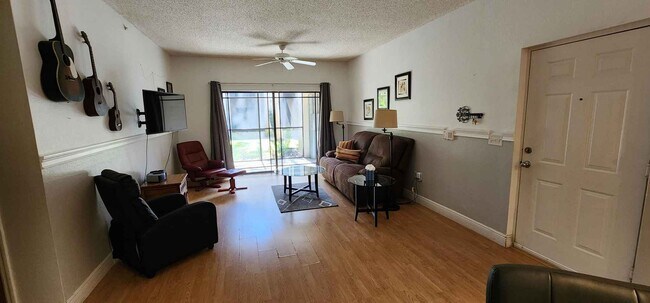 3022 Alcazar Plz, Unit 103 in Palm Beach Gardens, FL - Building Photo - Building Photo