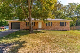 6800 Oakmont Ct in Newburgh, IN - Building Photo - Building Photo