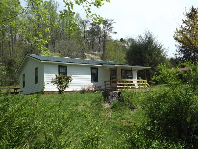 property at 450 S Painter Rd