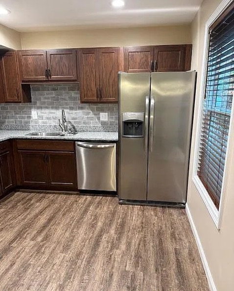 660 Jena Beth Dr in Elizabethton, TN - Foto de edificio - Building Photo