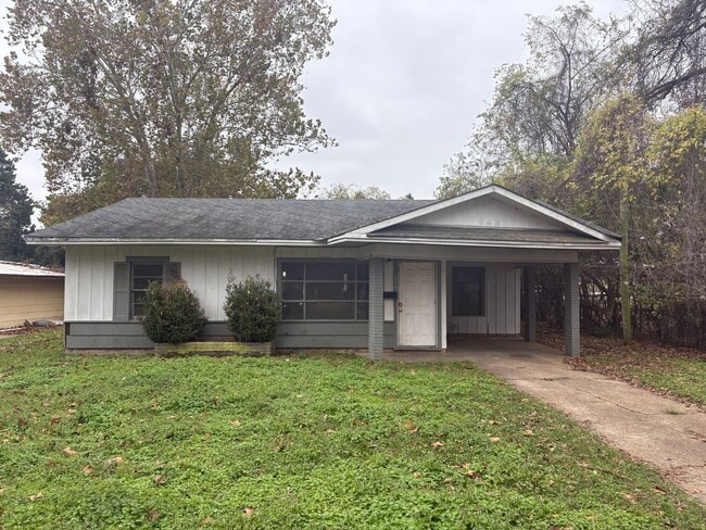 property at 2204 Naples St