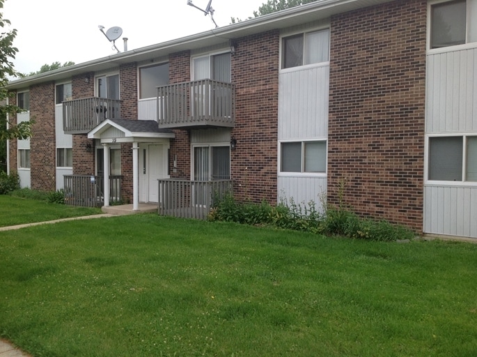209 Pardridge Pl in Dekalb, IL - Foto de edificio
