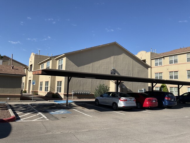 Desert Villas in El Paso, TX - Foto de edificio - Building Photo