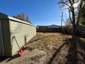 1107 Hiatt St in Carter Lake, IA - Building Photo - Building Photo