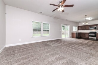 18 Yale Ct in Clayton, NC - Building Photo - Building Photo