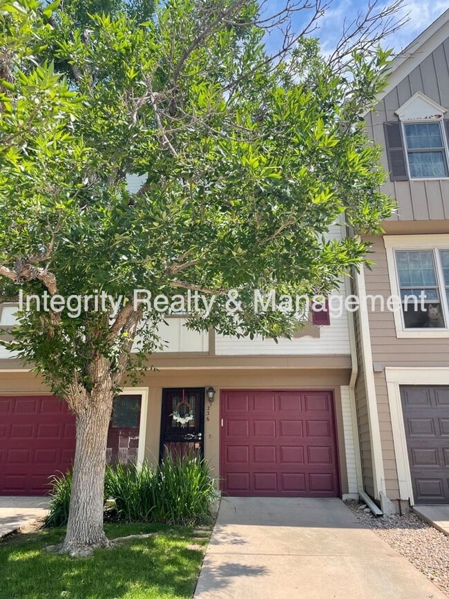 1811 S Quebec Way in Denver, CO - Building Photo - Building Photo