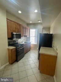 725 E Biddle St photo'