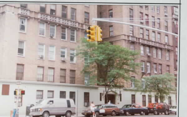 908-910 West End Ave in New York, NY - Foto de edificio - Building Photo