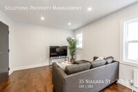 35 Niagara St photo'