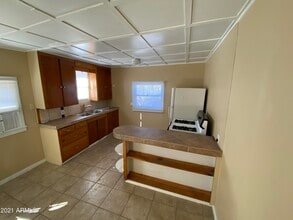 1037 N 25th St in Phoenix, AZ - Foto de edificio - Building Photo