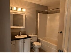 3 Bedroom 2 Bath Detached House in Olds, AB - Building Photo - Building Photo