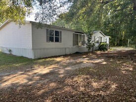 1843 Lamar Hwy in Darlington, SC - Building Photo