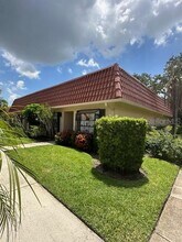 19029 US Hwy 19 N in Clearwater, FL - Foto de edificio - Building Photo