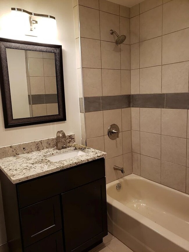 107 N Main St in Kirksville, MO - Building Photo - Building Photo