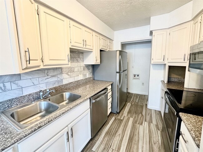 property at 13539 Castilian Dr