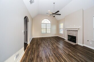 7681 Carlton Dr in Southaven, MS - Building Photo - Building Photo
