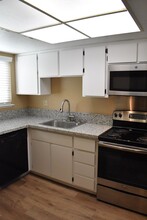 142 Arcadia Dr in Vacaville, CA - Building Photo - Building Photo