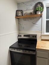 163 Broadway, Unit 2 in Bangor, ME - Building Photo - Building Photo