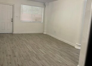 1831 NW 41st St in Miami, FL - Building Photo - Building Photo