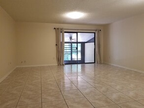 474 Club Dr in Winter Springs, FL - Building Photo - Building Photo