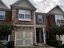 5579 Lindeman Ln in Alpharetta, GA - Building Photo