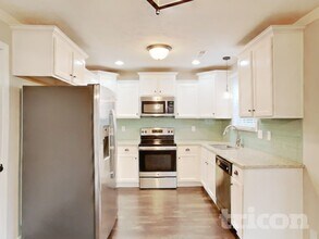 685 Ellie Nat Dr in Clarksville, TN - Building Photo - Building Photo